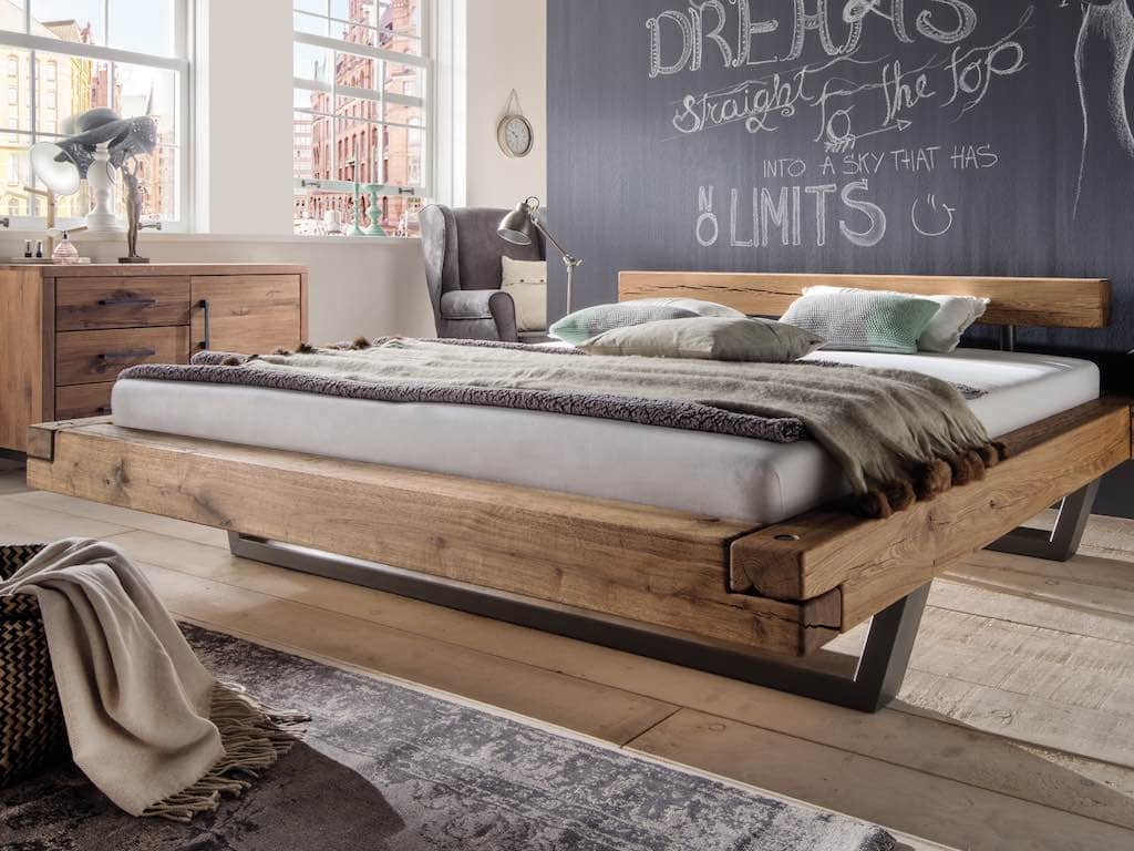 Balkenbett schwebend massiv Eiche geölt Stahlgestell ab 140x200cm Kopfteil Balken 1
