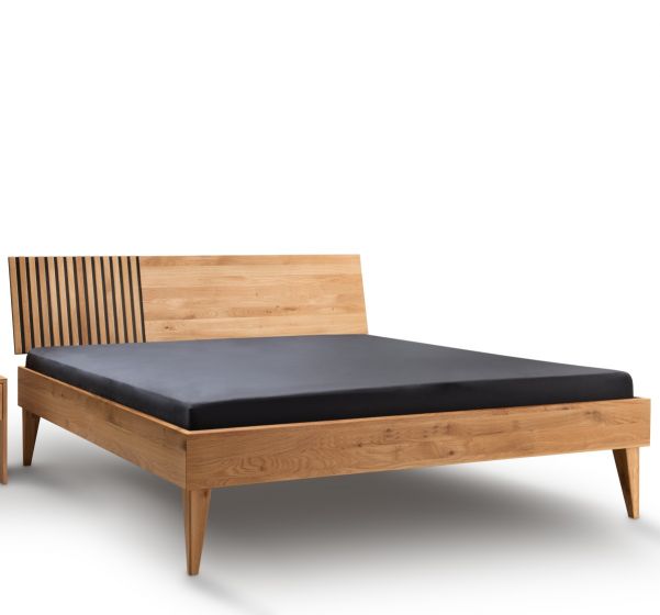 Bett Eiche massiv 180x200 cm Manhattan mit Holzfüßen