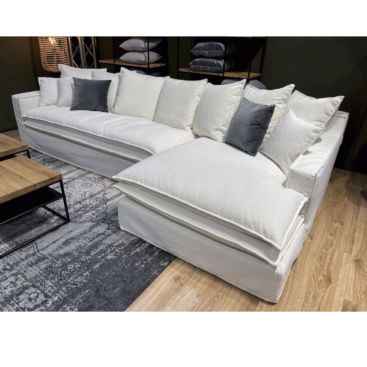 Hussen Ecksofa mit Ottomane im Landhausstil Aurora Pick-Up-Möbel