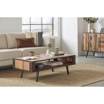 Couchtisch Nordic aus recycelten Bootsholz mit Metallrahmen
