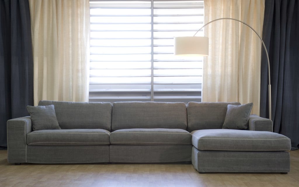 Hussen Ecksofa Ventimiglia Landhausstil modern von Primavera