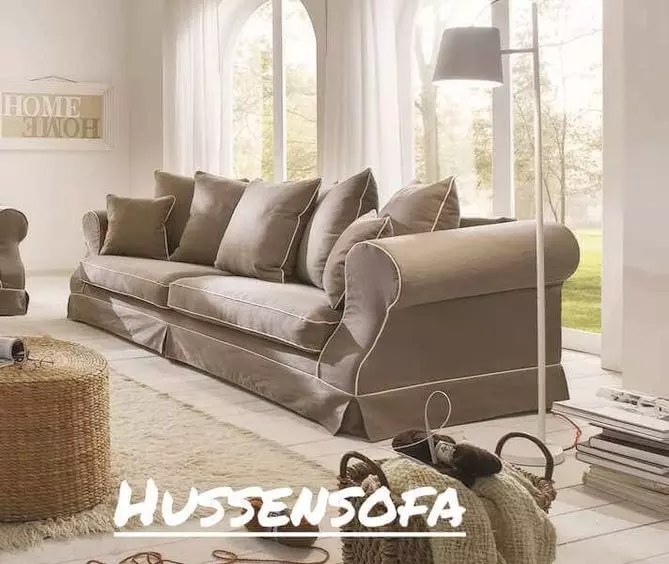 Hussensofa im Wohnzimmer